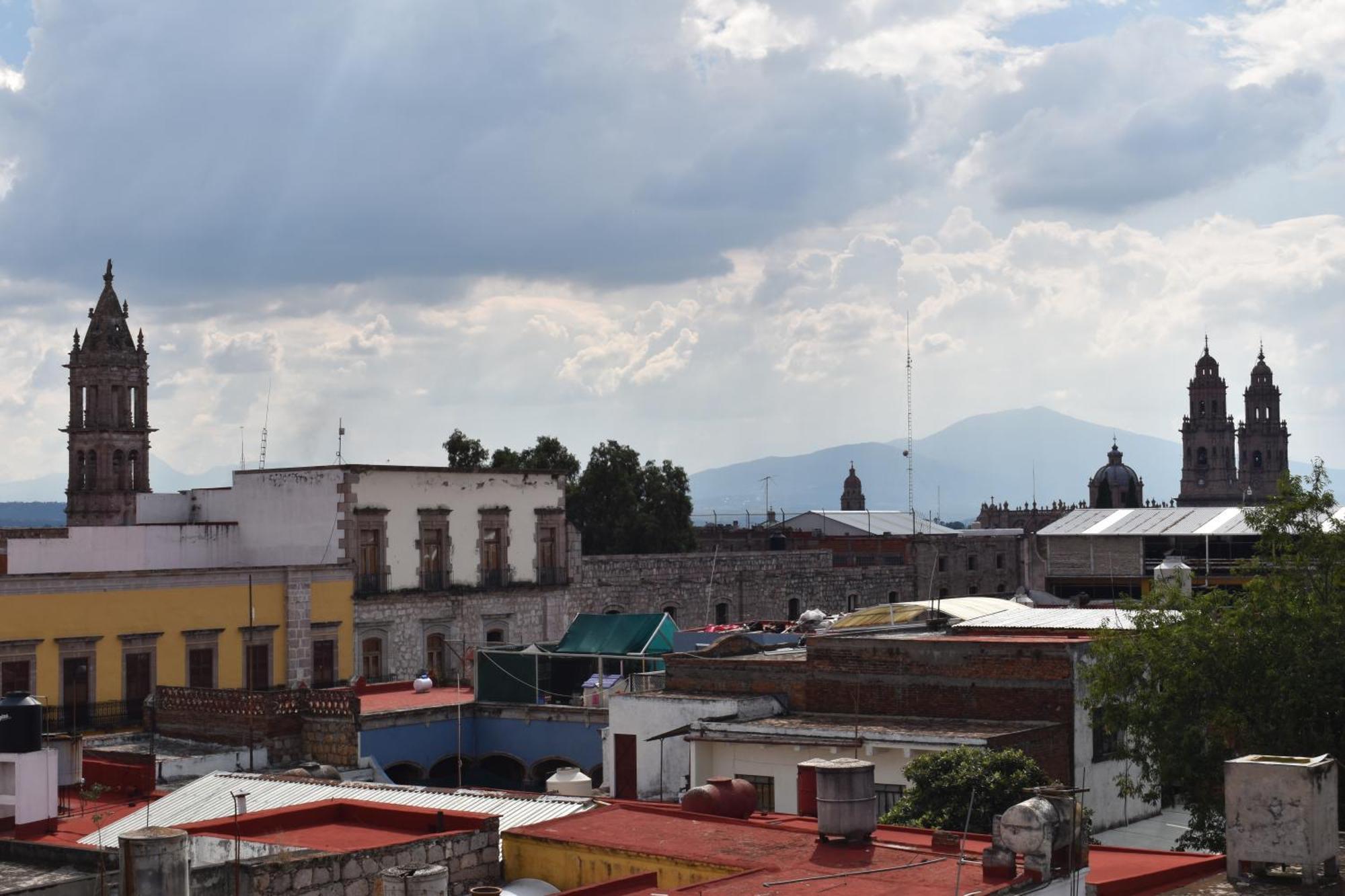 El Suburbio - Serapio Rendon Morelia Eksteriør bilde