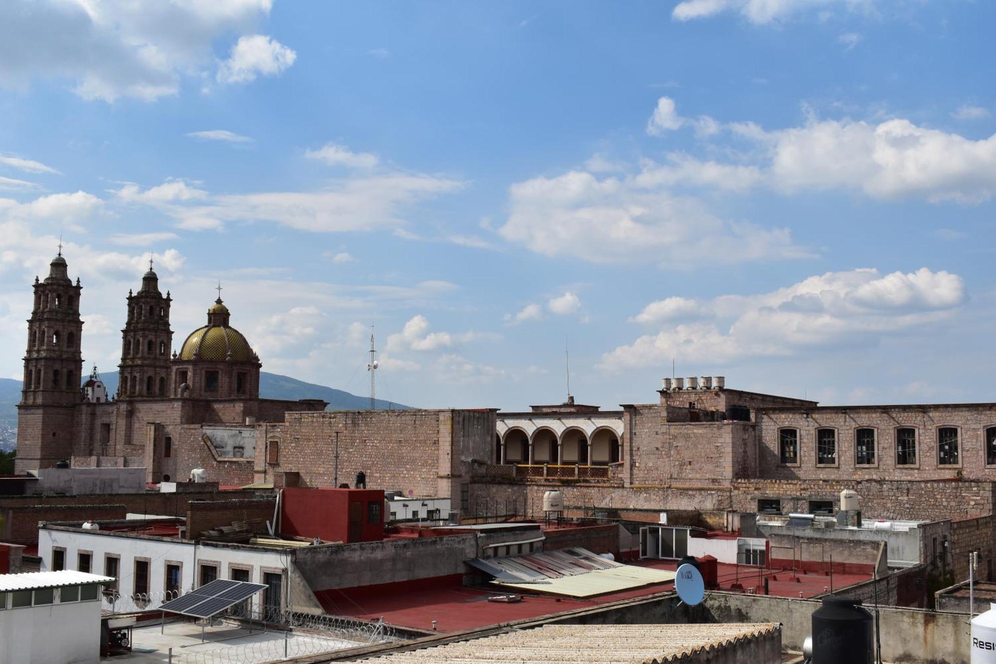El Suburbio - Serapio Rendon Morelia Eksteriør bilde
